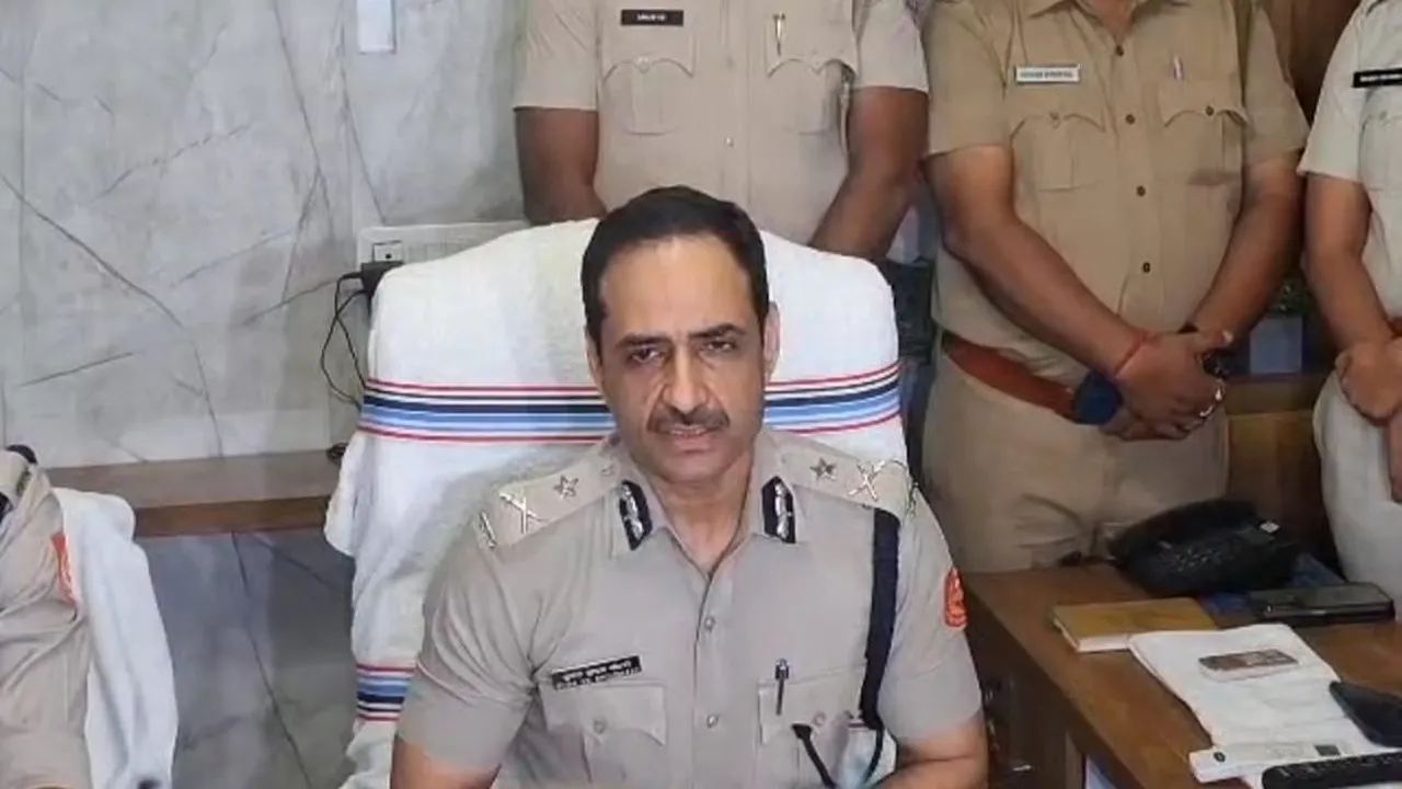 Durgapur rape case,  Medical student rape Durgapur  ,Police reconstruction,  Durgapur investigation update  ,Abhishek Gupta DC,  Rape case West Bengal , Durgapur incident,  Police interrogation Durgapur,দুর্গাপুর ধর্ষণ কাণ্ড,  চিকিৎসক ছাত্রী ধর্ষণ,  দুর্গাপুরে গণধর্ষণ মামলা,  পুলিশের তদন্ত দুর্গাপুর  ,অভিষেক গুপ্ত ডিসি,  ঘটনাস্থলে পুনর্গঠন  ,নির্যাতিতা ছাত্রী দুর্গাপুর  ,মেডিক্যাল রিপোর্ট ধর্ষণ মামলা