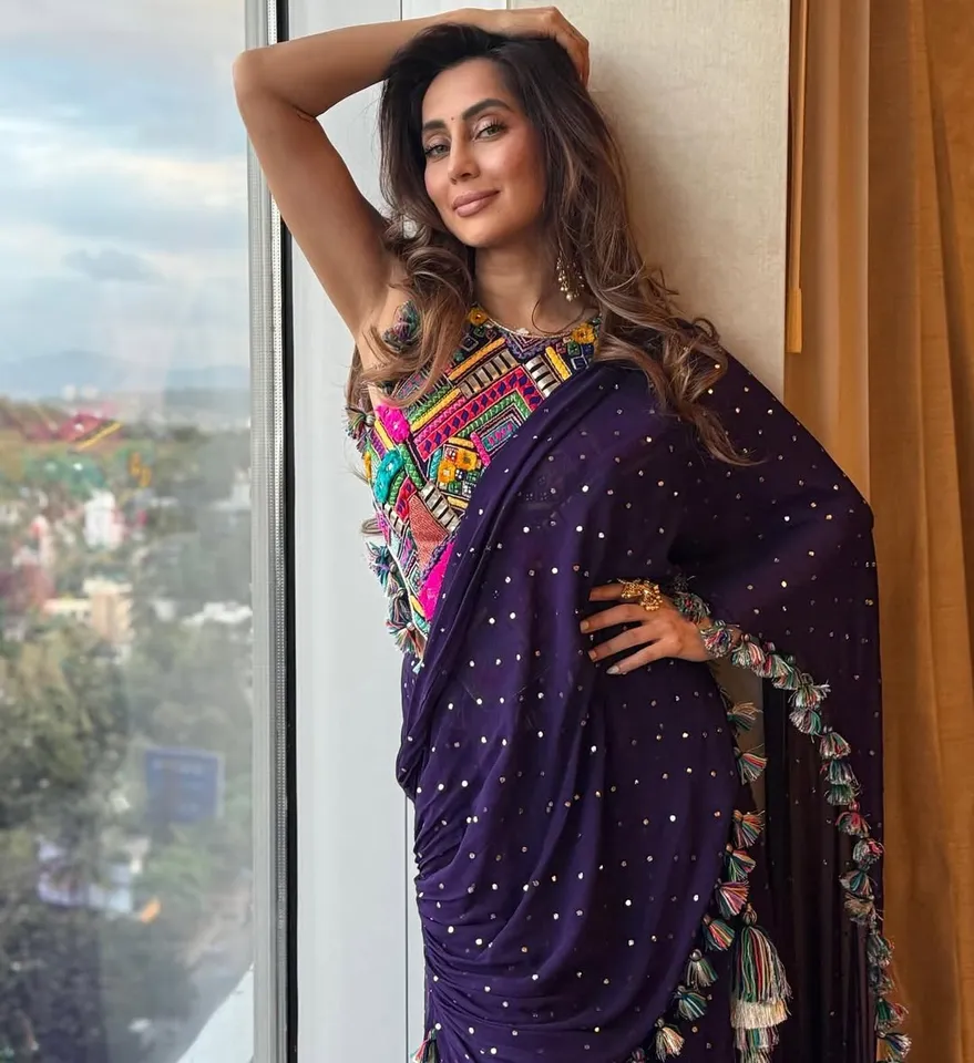गरबा रेडी! 🪔✨ सर्वांना नवरात्रीच्या खूप खूप शुभेच्छा! 💃🌸Outfit- @payalsinghal 💜Jewelry- @cur (1)