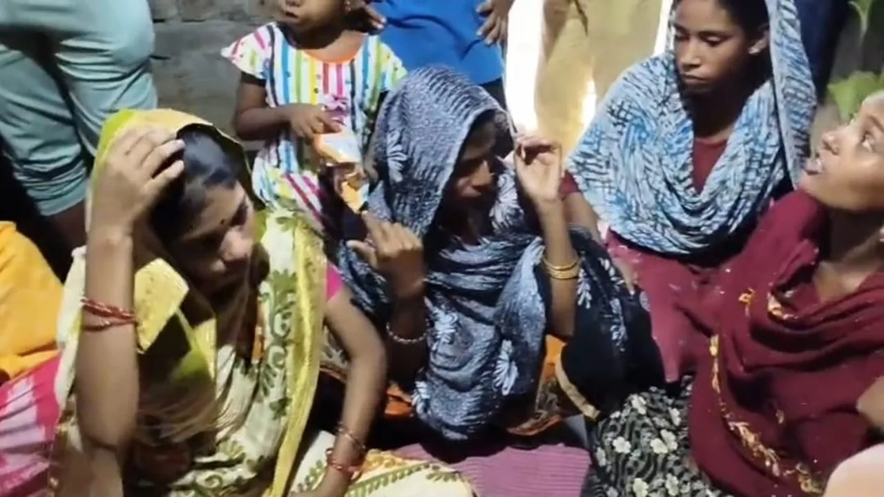 Murshidabad, Sukur Ali, laborer death, Tamil Nadu, migrant worker, construction worker, Murshidabad news, India labor news, worker dies abroad, expatriate worker,মুর্শিদাবাদ, সুকুর আলী, শ্রমিকের মৃত্যু, তামিলনাড়ু, অভ্যন্তরীণ শ্রমিক, নির্মাণ শ্রমিক, মুর্শিদাবাদ সংবাদ, ভারত খবর, ভিনরাজ্যে শ্রমিক মৃত্যু, পরিযায়ী শ্রমিক