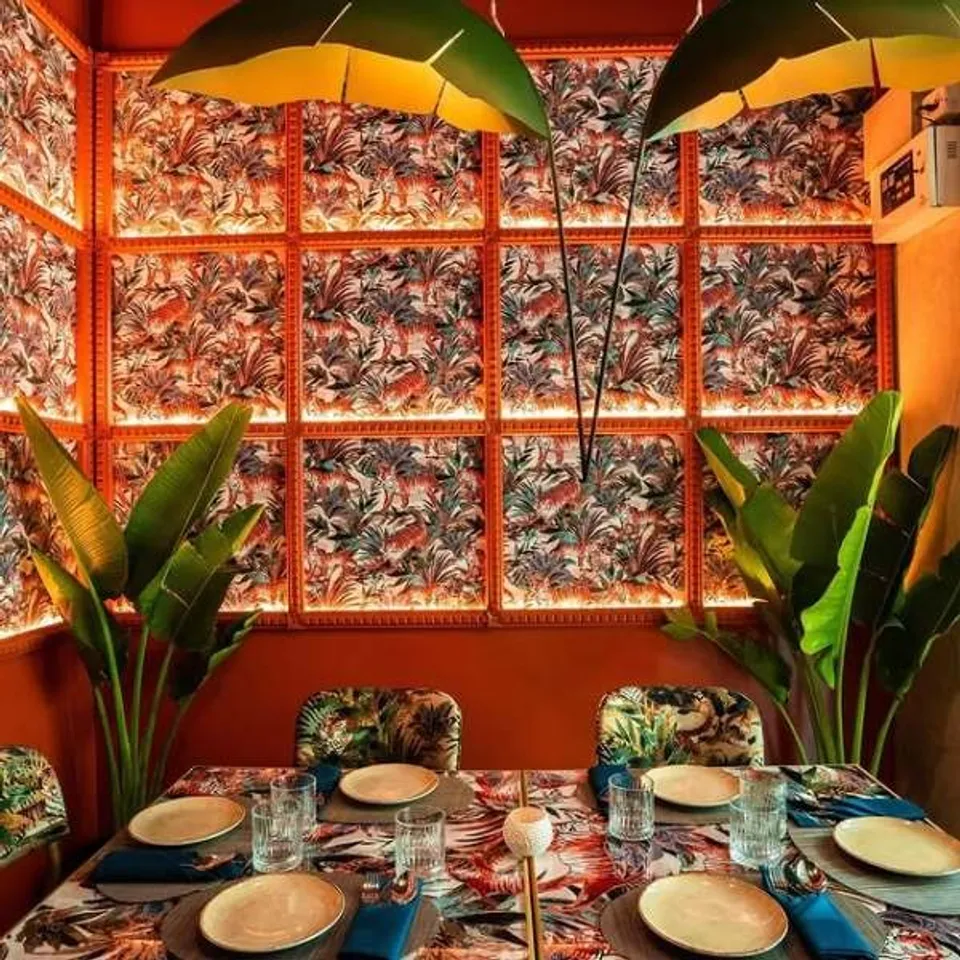 Inside-Restaurant