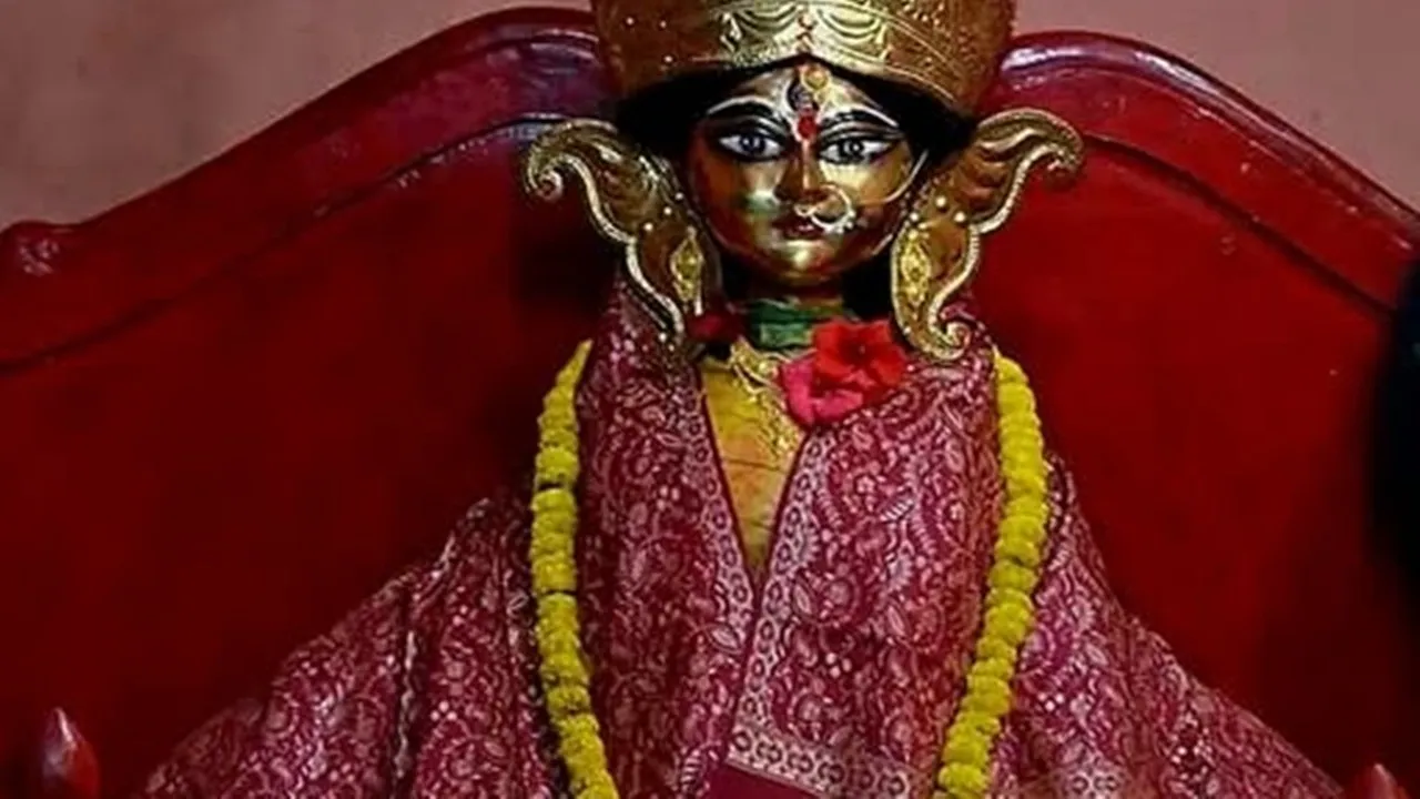 Kiriteshwari Shaktipeeth: কিরীটিশ্বরী সতীপীঠ।