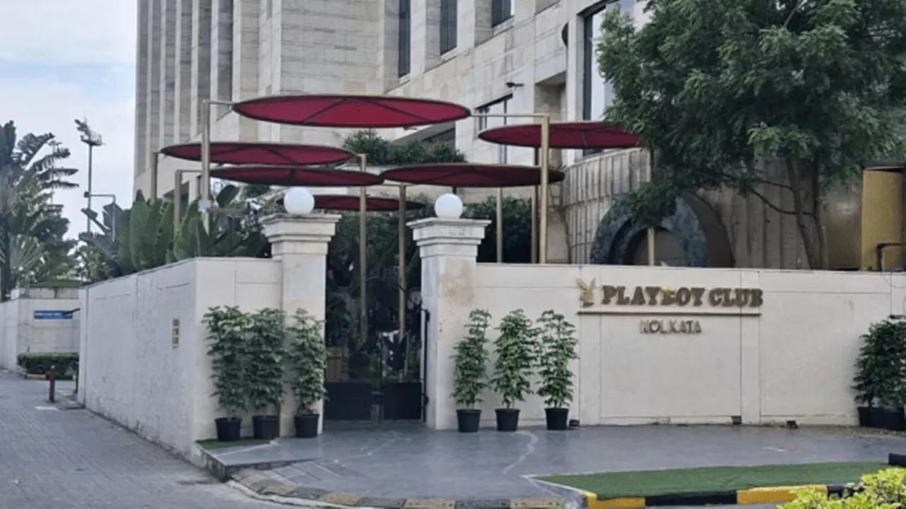 Kolkata five-star hotel assault,  Bidhannagar South Police Station case  ,Nasir Khan Park Street rape accused  ,Junaid Khan Kolkata club attack,  Kolkata nightclub molestation case,  পার্ক স্ট্রিট মামলা নাসির খান,  কলকাতার ক্লাবে যৌন হেনস্থা  ,পাঁচতারা হোটেল কাণ্ড কলকাতা,  Bidhannagar police investigation  ,Kolkata woman attacked in club,কলকাতার পাঁচতারা হোটেল কাণ্ড,  পার্ক স্ট্রিট ধর্ষণ মামলার দোষী নাসির খান,  ক্লাবে নারী হেনস্থার অভিযোগ,  বিধাননগর দক্ষিণ থানায় মামলা,  কলকাতার নাইটক্লাবে মারধর ও যৌন নির্যাতন  ,ফাইভ স্টার হোটেলে হামলা  ,জুনায়েদ খান ও নাসির খান গ্রেফতার মামলা,  কলকাতা পুলিশ তদন্ত  ,মহিলা নির্যাতন কলকাতা  ,বুদ্ধিনগর পুলিশ কমিশনারেট তদন্ত  ,নাইটক্লাব হেনস্থা মামলা  ,কলকাতায় মহিলা নিরাপত্তা ইস্যু