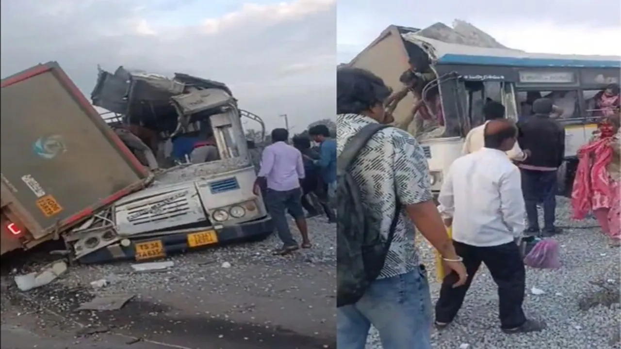 Telangana road accident, তেলঙ্গানা সড়ক দুর্ঘটনা, চেভেল্লা বাস দুর্ঘটনা, রাঙ্গা রেড্ডি ট্রাক সংঘর্ষ, হায়দরাবাদ-বিজাপুর হাইওয়ে দুর্ঘটনা, Telangana road accident, Chevella bus crash, Hyderabad highway accident, Ranga Reddy accident, RTC bus collision