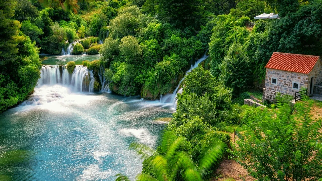 Giridih travel, weekend trip from Kolkata, weekend getaway, offbeat hill station, Jharkhand tourism, Parasnath hills, Giridih sightseeing, nature travel India, peaceful getaway, short trip from Kolkata, eco tourism spots,গিরিডি ভ্রমণ, কলকাতার কাছের বেড়ানোর জায়গা, অফবিট হিল স্টেশন, ঝাড়খণ্ড পর্যটন, পরশনাথ পাহাড়, প্রাকৃতিক সৌন্দর্য, গিরিডির দর্শনীয় স্থান, উইকএন্ড ট্রিপ, শান্ত পরিবেশ, পাহাড়ি ভ্রমণ