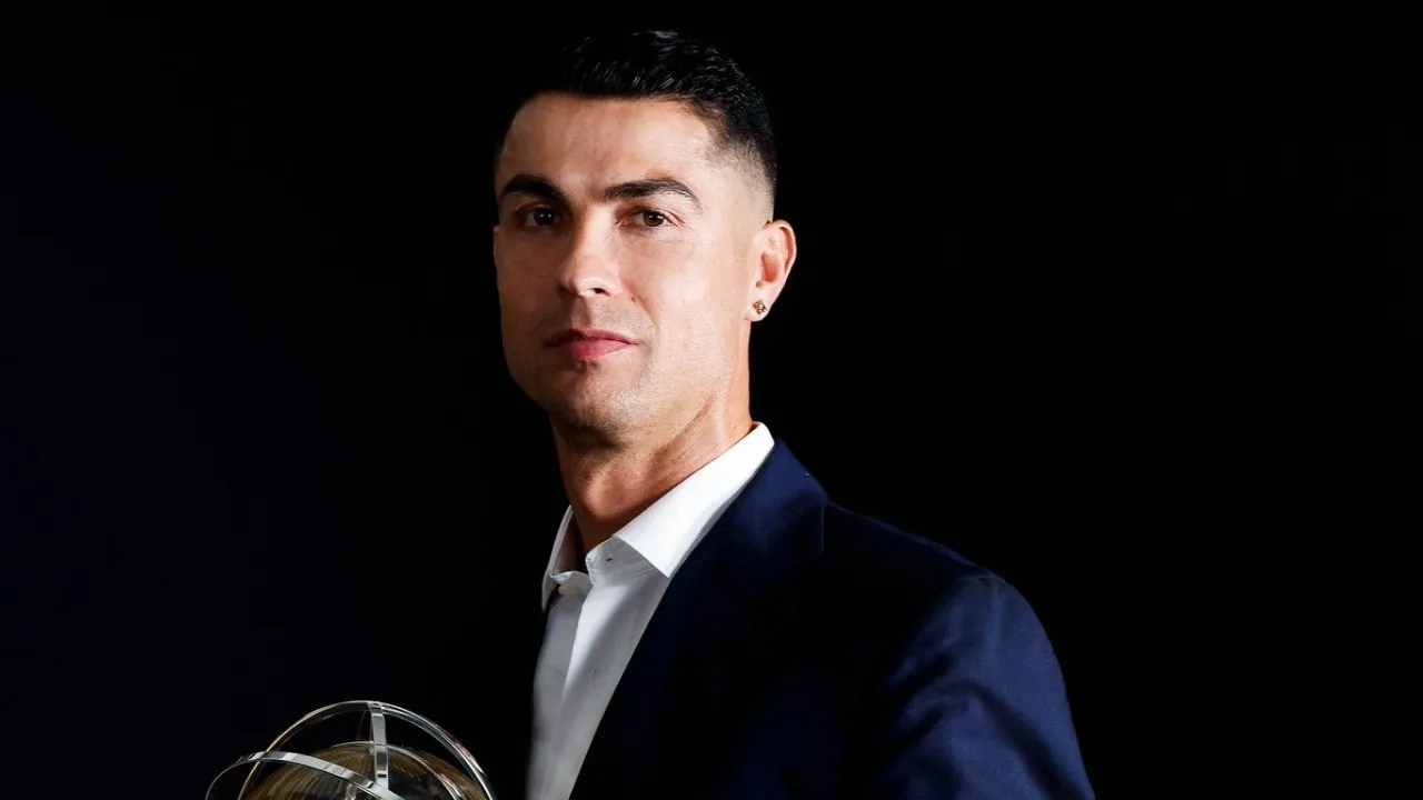 Cristiano Ronaldo (2)