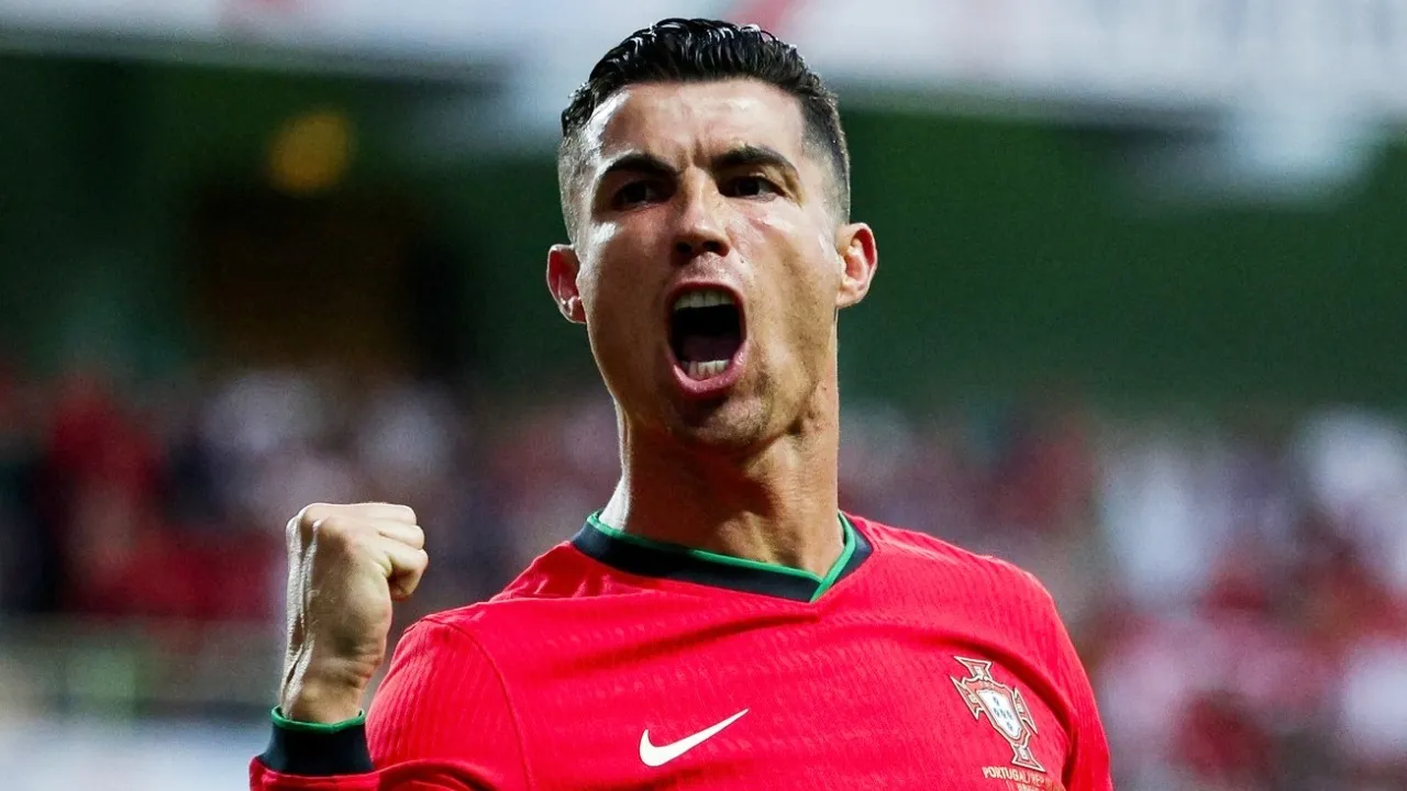 Cristiano Ronaldo (6)