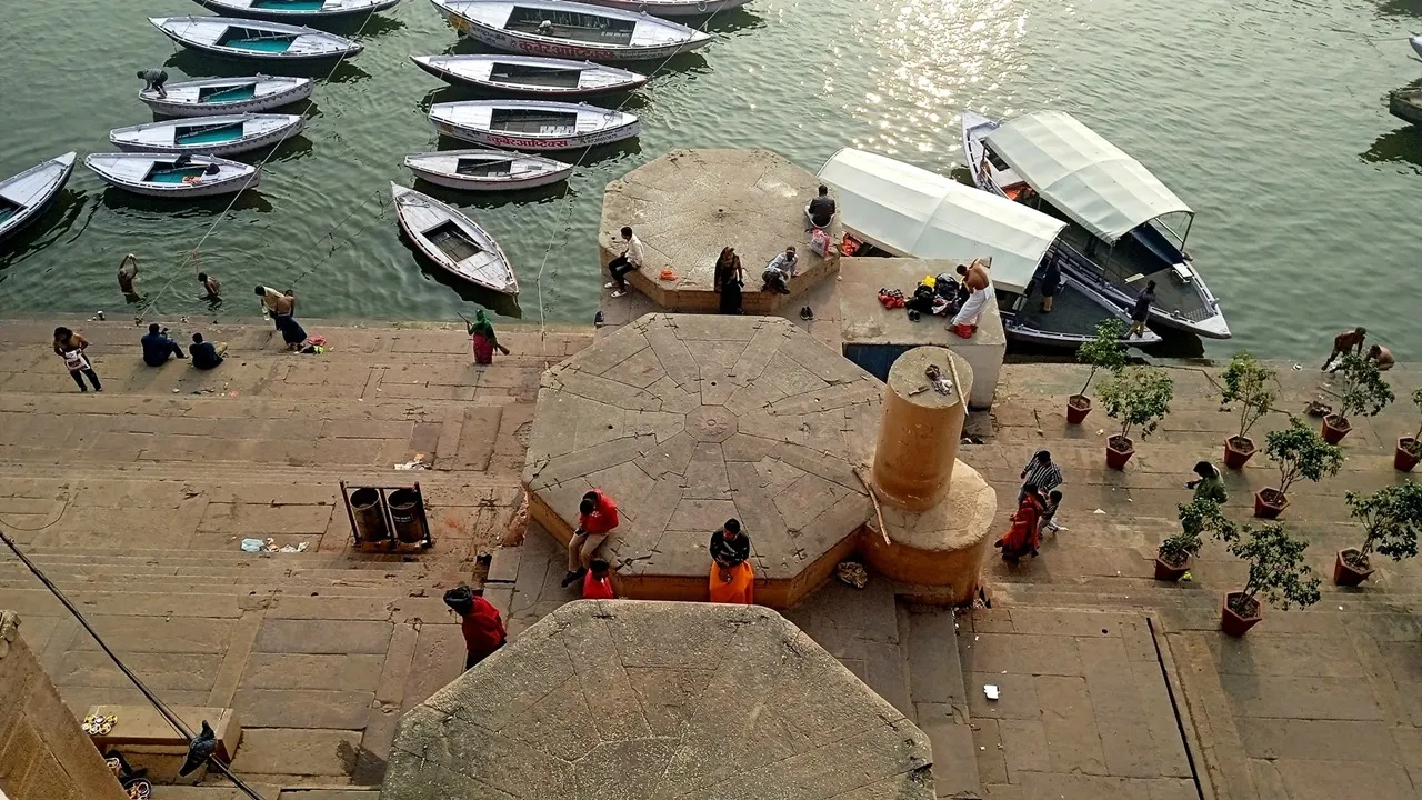 Winter Morning in Banarasi 1