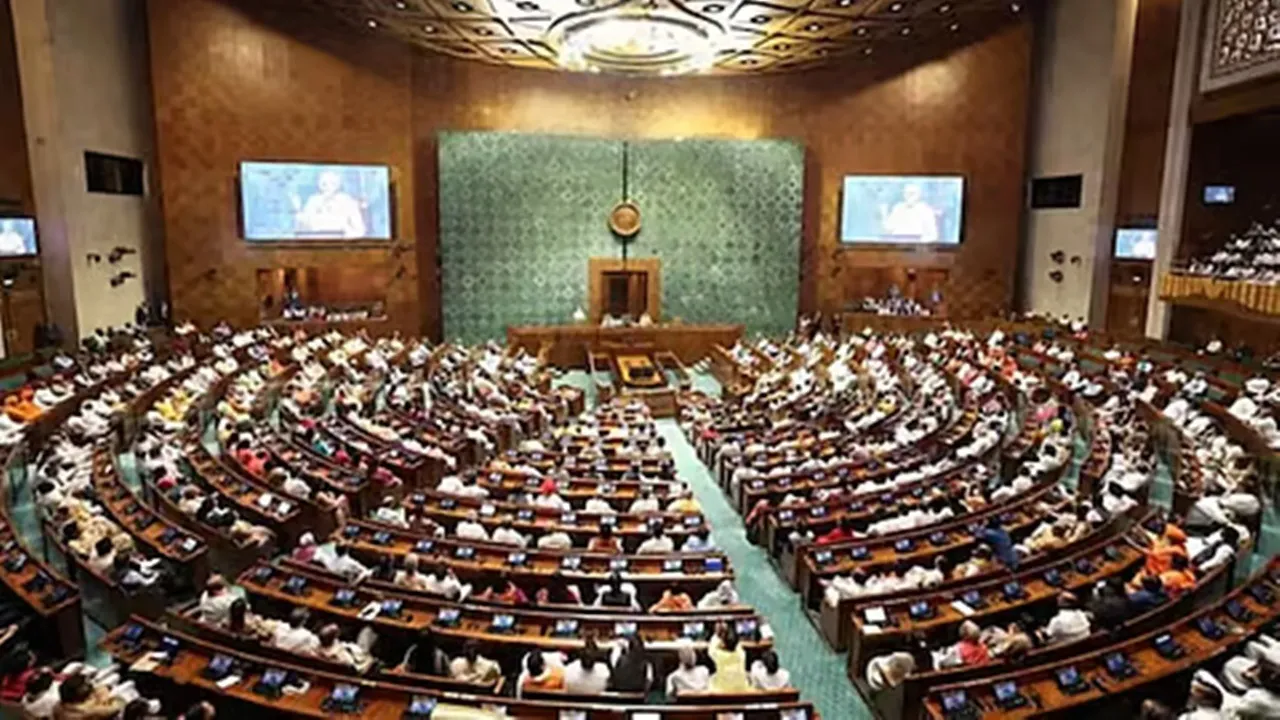 সংসদের শীতকালীন অধিবেশন  SIR ইস্যু সংসদ  সর্বদলীয় বৈঠক ২০২৫  Opposition on SIR issue  BJP Government Parliament Session  BLO আত্মহত্যা বিতর্ক  Parliament Winter Session 2025  তৃণমূল কংগ্রেস সংসদ বিতর্ক  Congress demands SIR discussion  Kiren Rijiju statement  Rajnath Singh all-party meeting  14 bills Parliament session