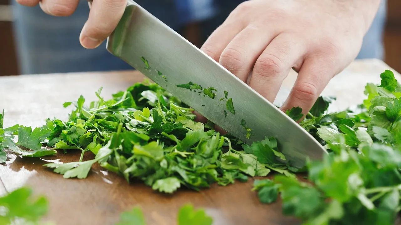 Morning Glow Remedy: সুস্থ থাকতে পান করুন এই জল।