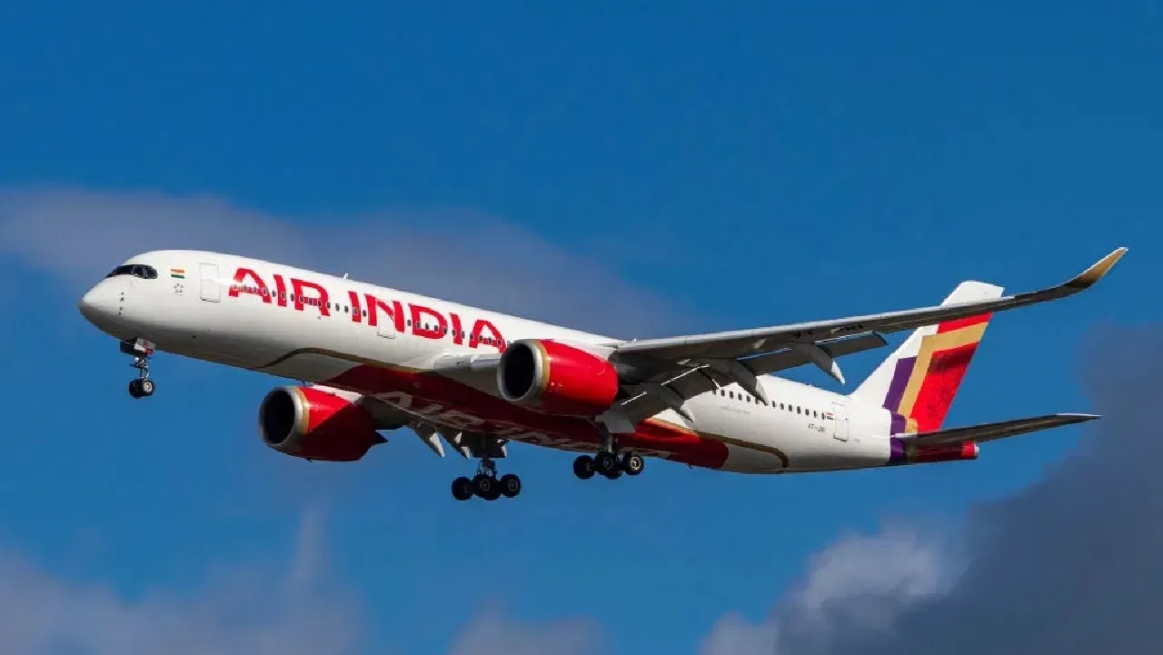 Air India, Boeing 787 Dreamliner, Fuel Control Switch defect, Aircraft grounded, Aviation Safety,London-Bengaluru flight, DGCA investigation, Pilot report, AI-171 Ahmedabad crash connection, Honeywell switch issue, FAA bulletin,এয়ার ইন্ডিয়া, বোয়িং ৭৮৭ ড্রিমলাইনার, ফুয়েল কন্ট্রোল সুইচ, বিমান বিভ্রাট, বিমান গ্রাউন্ড