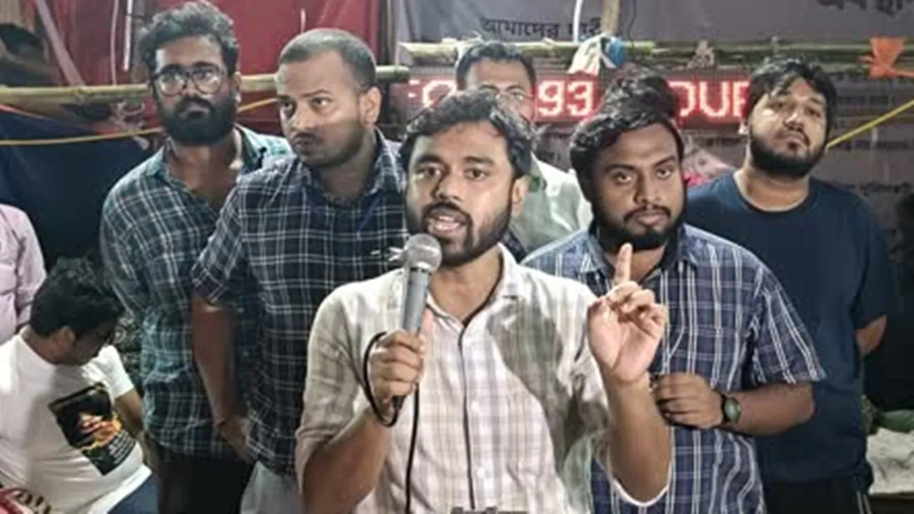 Junior Doctor's Hunger strike, Hunger Strike,RG Kar News Update,RG Kar Protest,RG KAr News,junior doctors,জুনিয়র ডাক্তারদের অনশন কর্মসূচি,অনশন কর্মসূচি,আরজি কর বিক্ষোভ