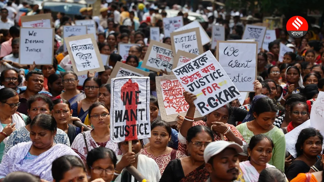 RG Kar Protests: বিচারের দাবিতে কলকাতার রাজপথে বিভিন্ন পেশার, বিভিন্ন বয়সের মহিলারা