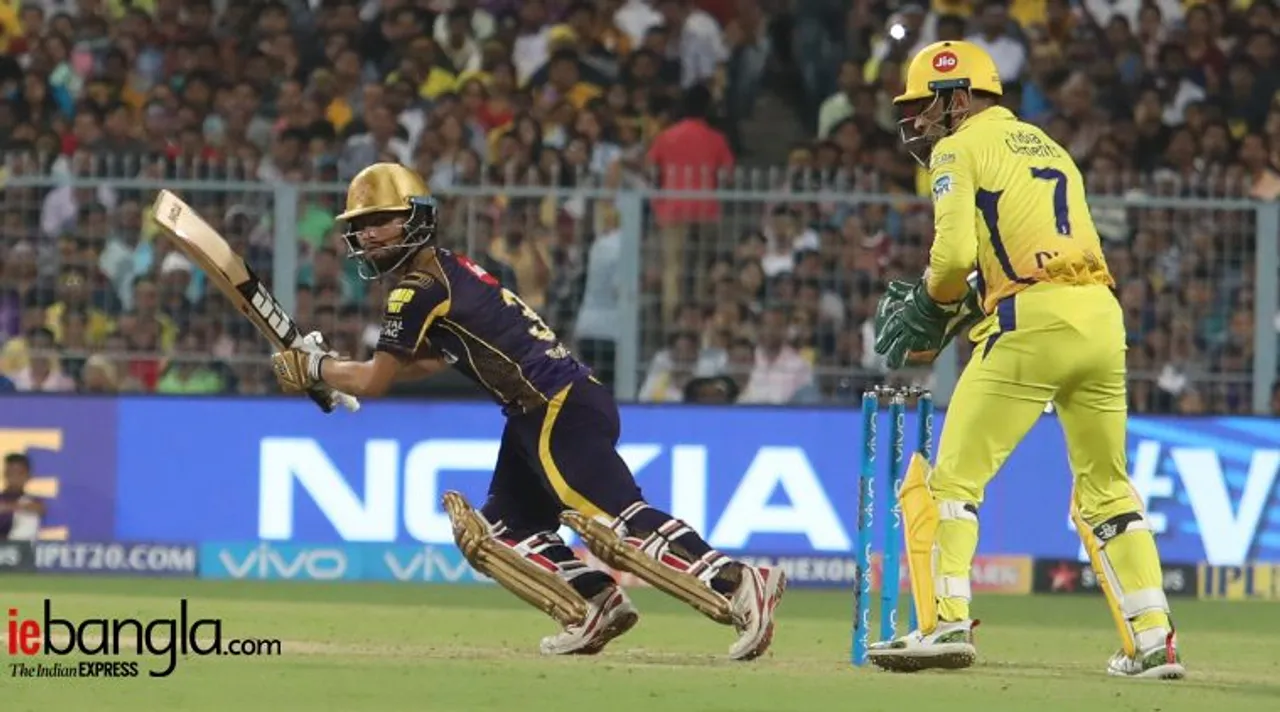 Fan Breaches Security Cover To Touch MS Dhoni's Feet — WATCH