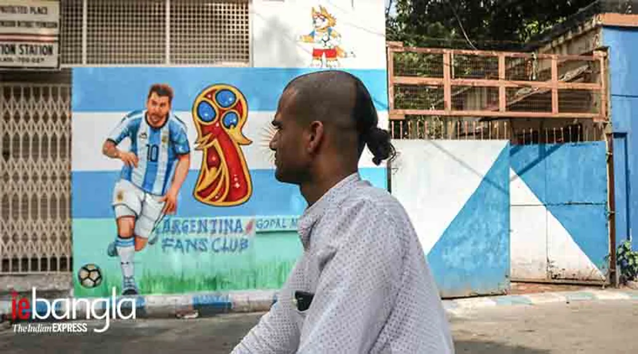 Fifa World Cup 2018: শহর জুড়ে বিশ্বকাপের মরসুম, ফোটোতে দেখুন ফুটবল প্রেম!
