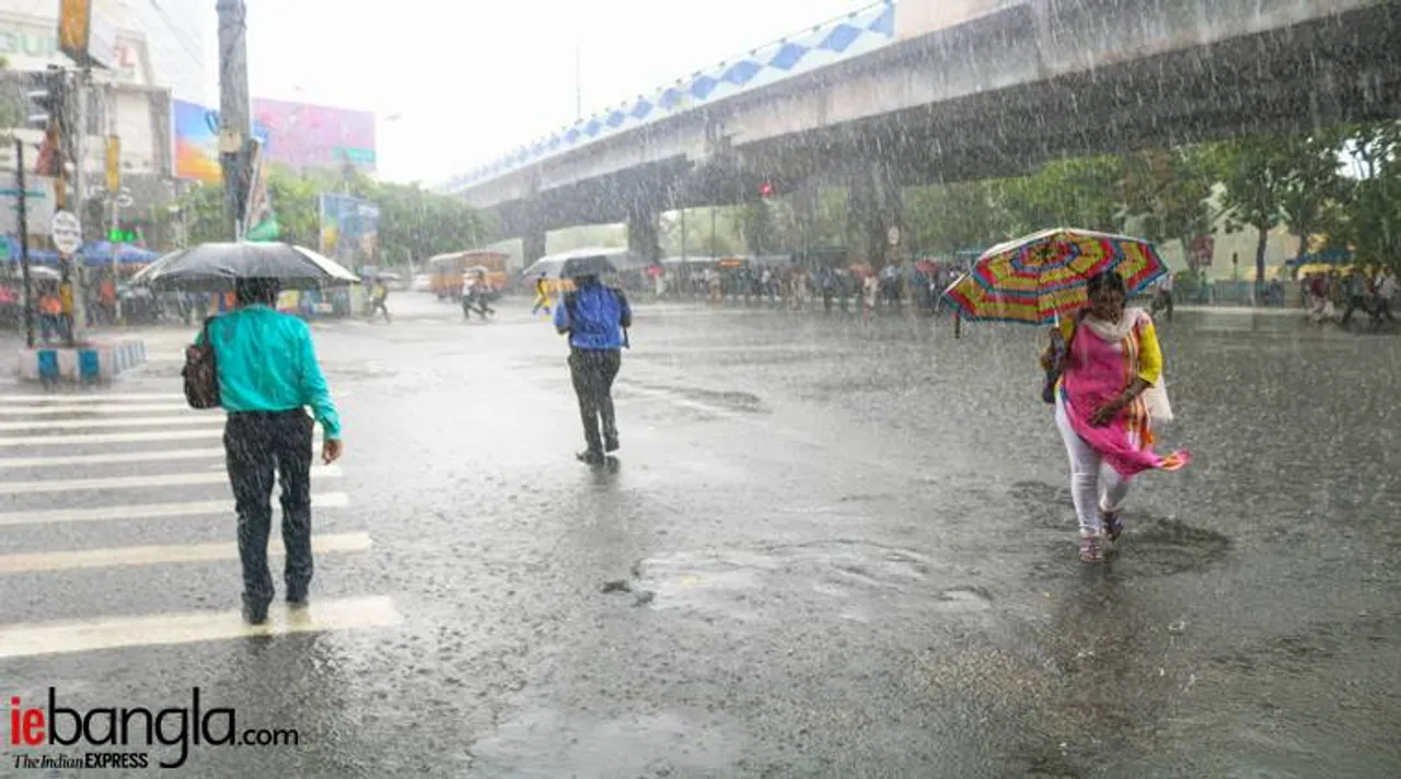 Rain in kolkata Express photo Shashi Ghosh