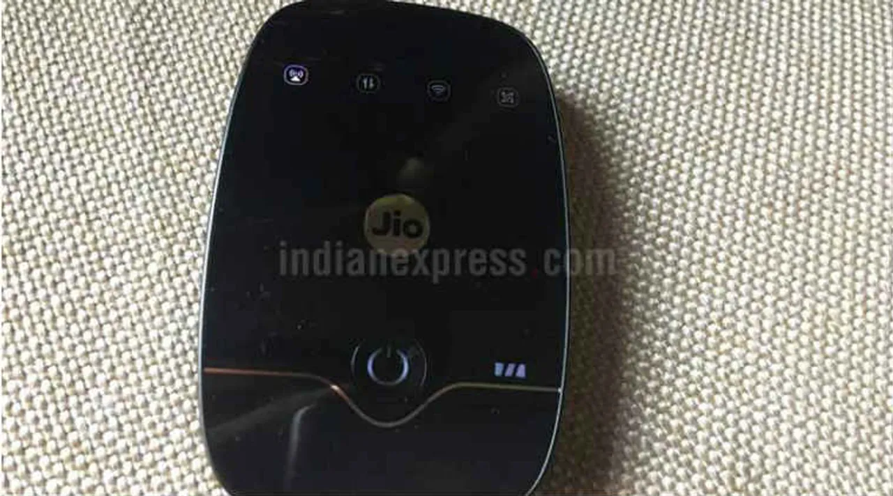 Reliance JioFi dongle will cost Rs 499 to Jio postpaid customers.