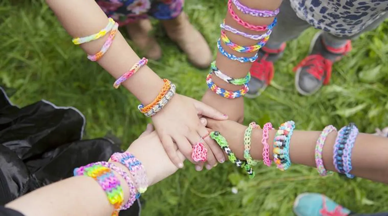 loom bracelets united