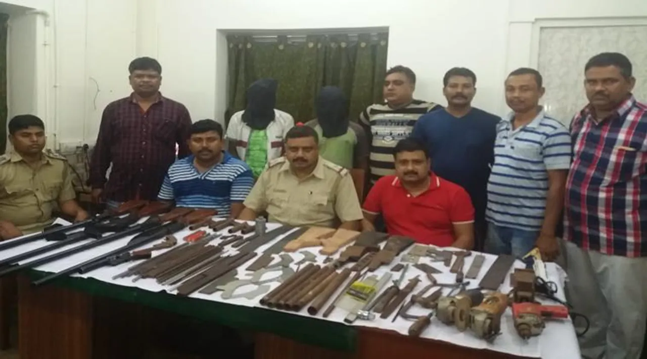 বেআইনি অস্ত্রের ঘাঁটি এবার কলকাতার কাছেই