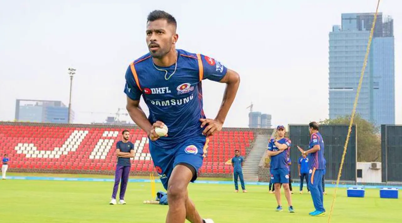 Hardik Pandya Starts IPL 2019 Training With MS Dhoni's Trademark Shot
