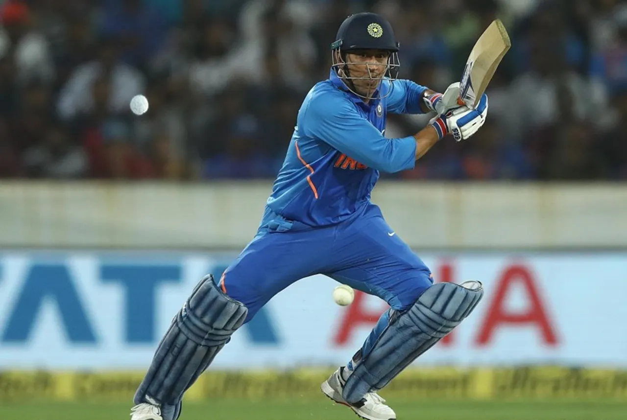 MS Dhoni reveals what he planned while team was in danger