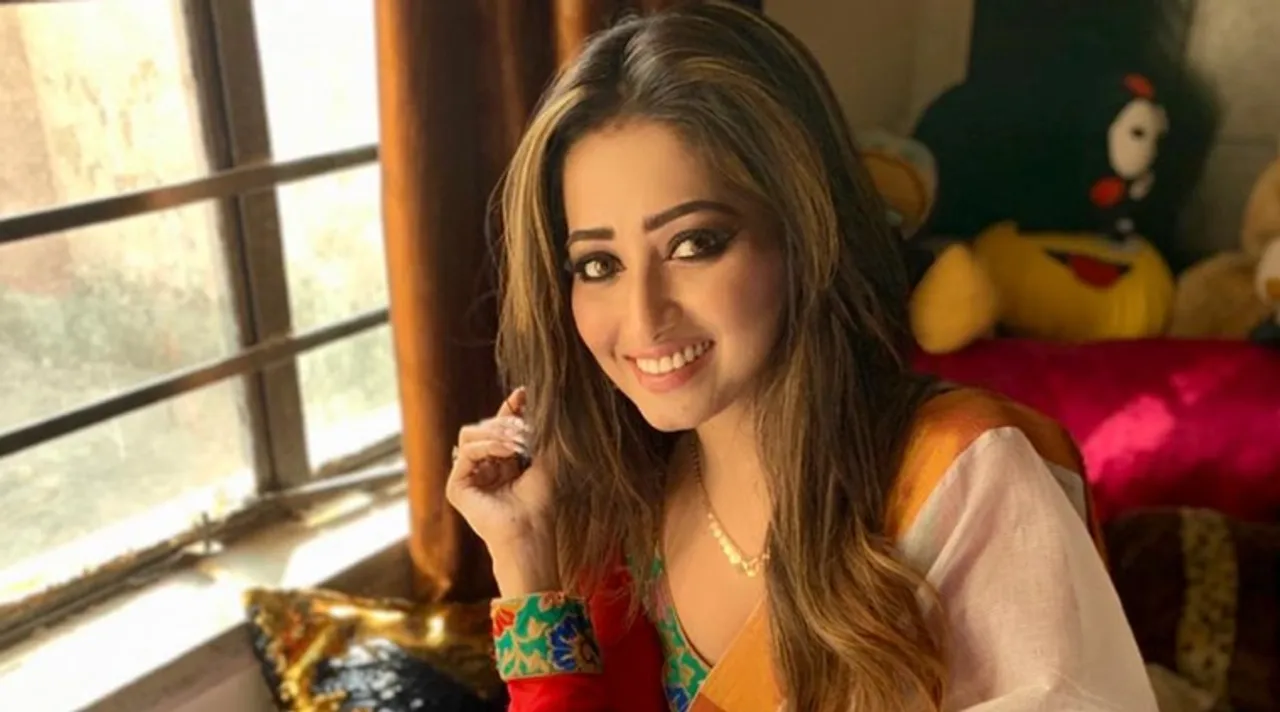 Alivia Sarkar loves to play bad girls