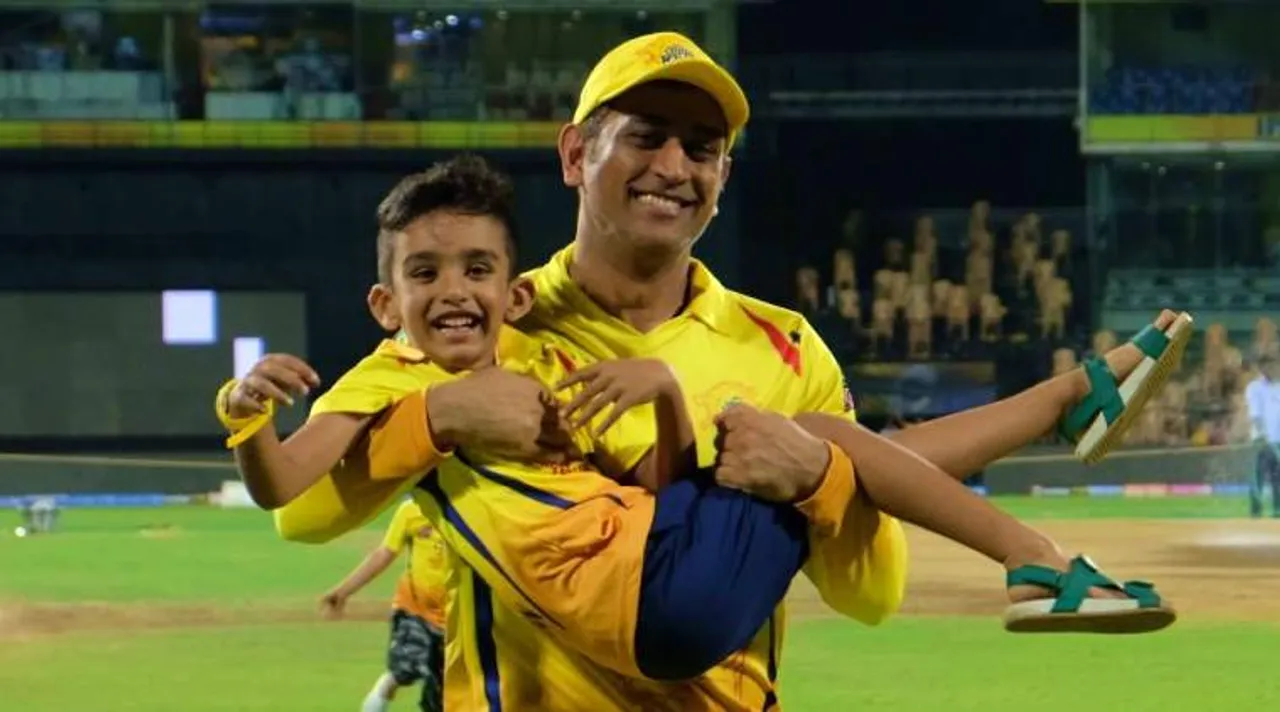 MS Dhoni Helps Imran Tahir's Son Win Sprint Battle Against Shane Watson Junior