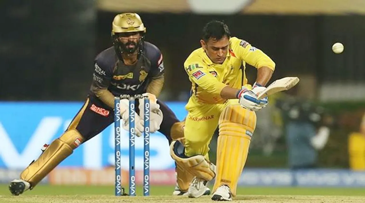 ms dhoni and dinesh karthik_759