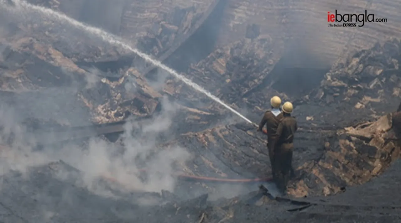 jagannath ghat fire, জগন্নাথ ঘাটে আগুন