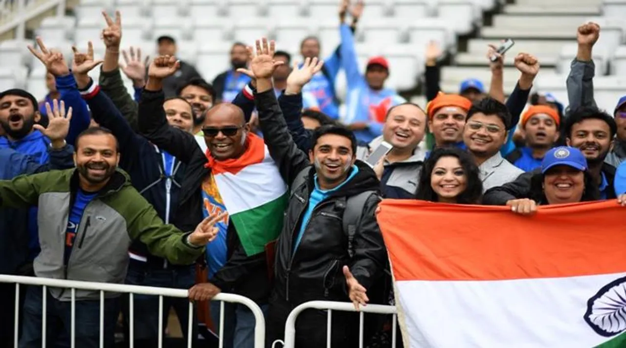 indian fans_amp