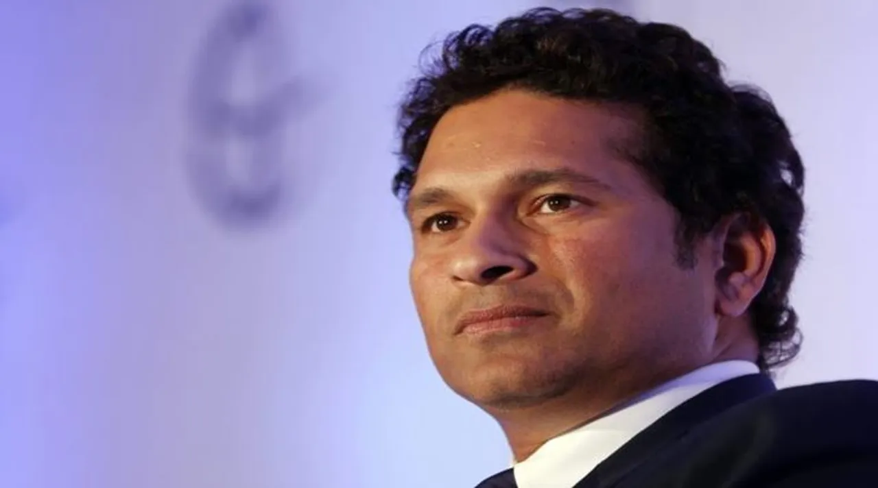 Sachin Tendulkar drives 119-year-old car in London