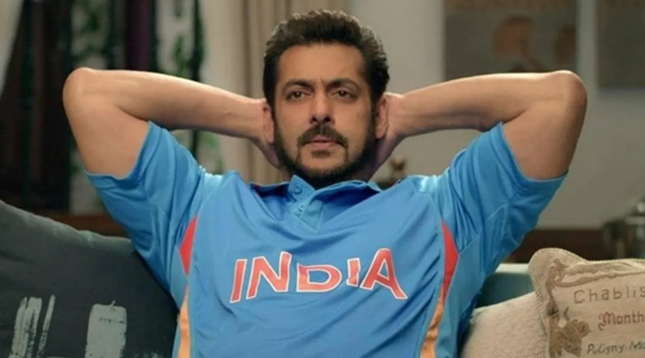Salman Khan fans angry for smoking during Ganapati Utsav