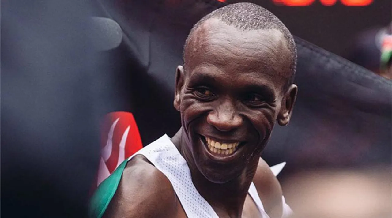 Kenya’s Eliud Kipchogemakes history by running sub two-hour marathon