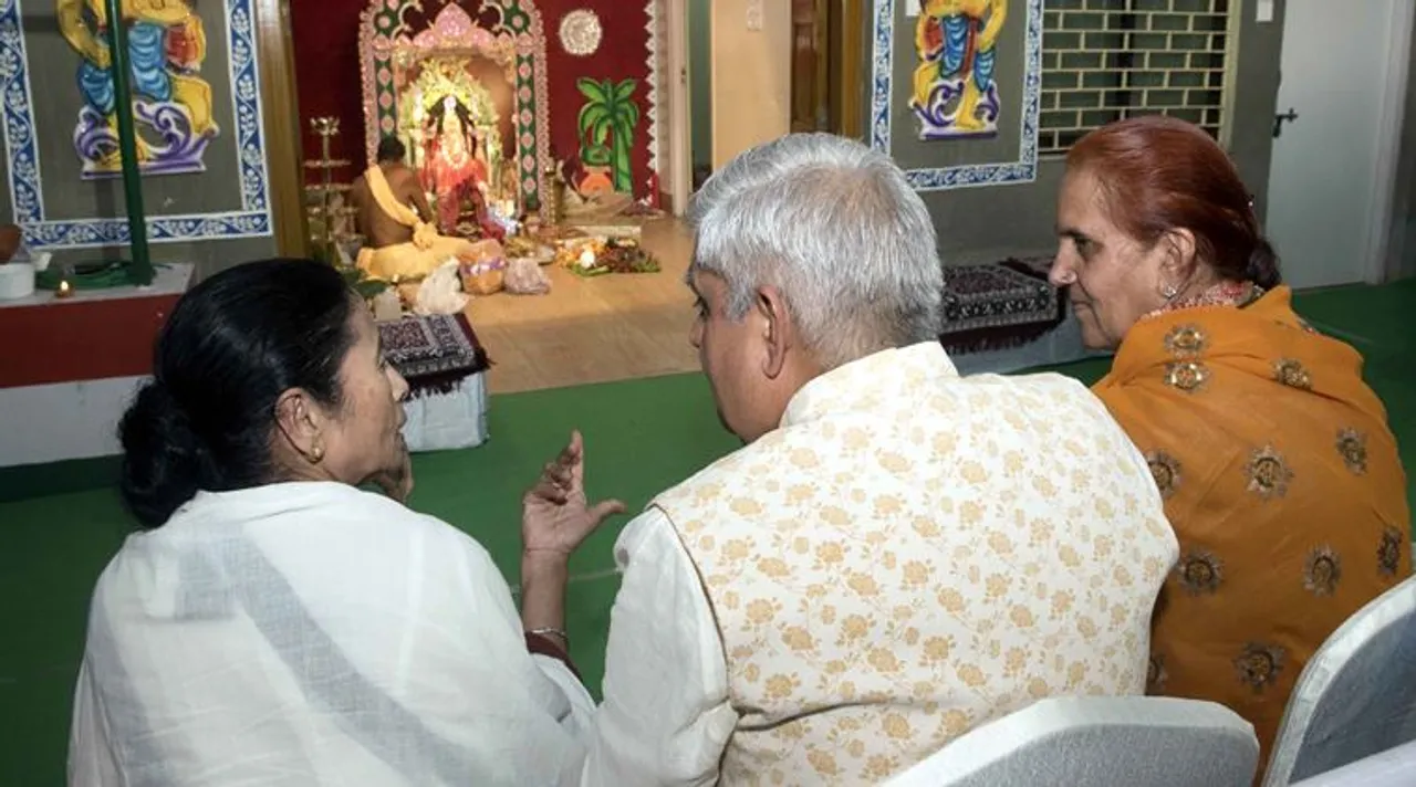 wb governor jagdeep dhankhar, mamata banerjee, mamata, মমতা বন্দ্যোপাধ্যায়, মমতা ব্যানার্জী, মমতা ব্যানার্জি, কালীপুজোয় মমতার বাড়ি যাচ্ছেন রাজ্যপাল, রাজ্যপাল জগদীপ ধনকড়, jagdeep dhankhar, জগদীপ ধনকড়, জগদীপ ধনখড়, জগদীপ ধনকর, kalipujo 2019, kalipuja 2019, কালীপুজো, কালীপুজো ২০১৯