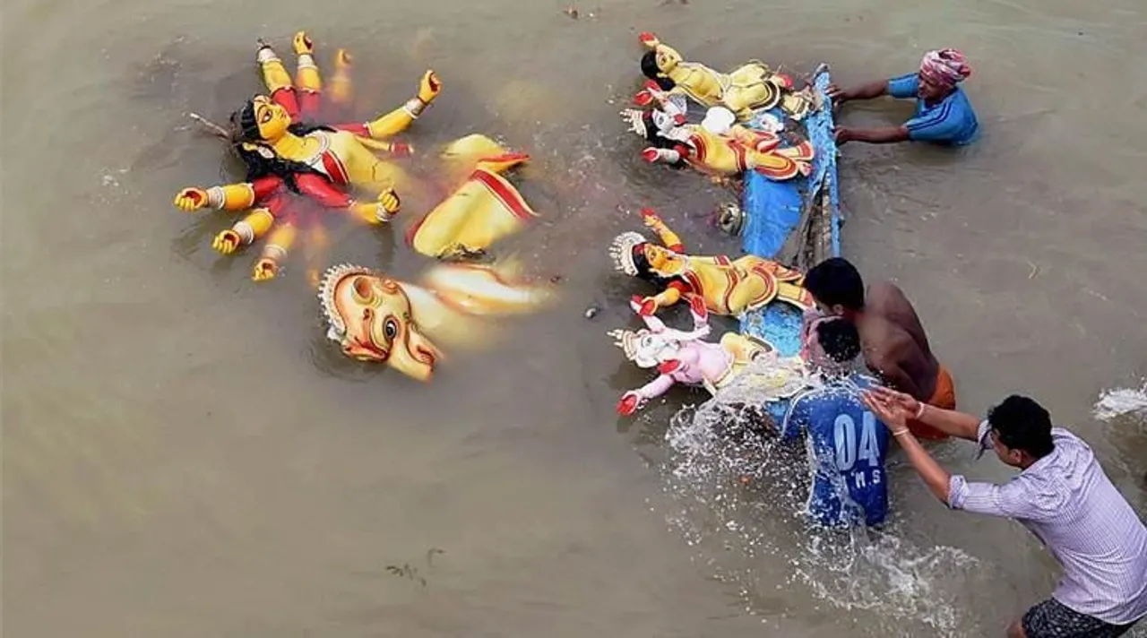 Idol immersion in River Ganga, durga puja, durga puja 2019, প্রতিমা বিসর্জন, দুর্গাপুজো, দুর্গাপুজো ২০১৯, কেন্দ্রের নির্দেশিকা