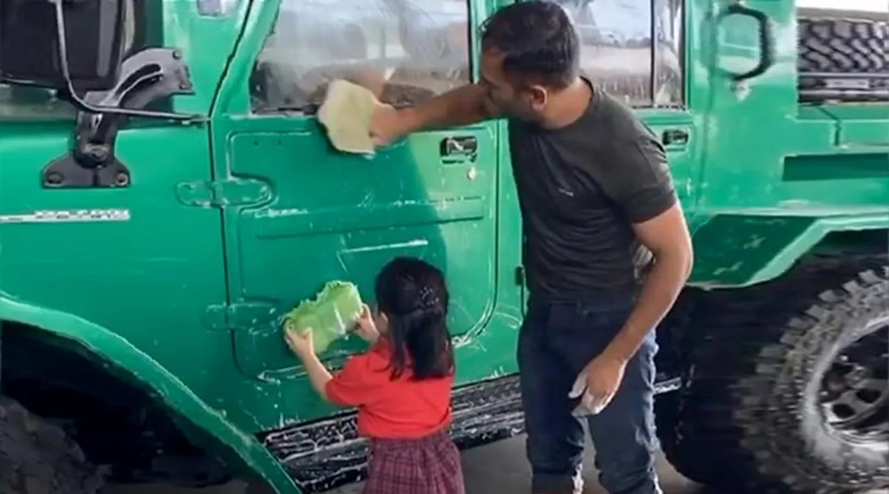 Ziva Helps Dad Dhoni Wash 'Big Vehicle'