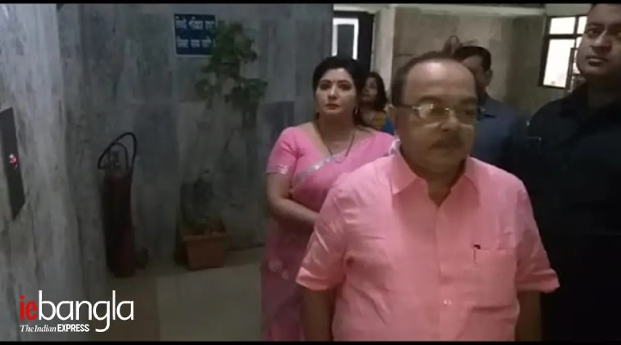 বঙ্গ বিজেপিতে বড় ভাঙন? মমতার বাড়িতে শোভন-বৈশাখী!