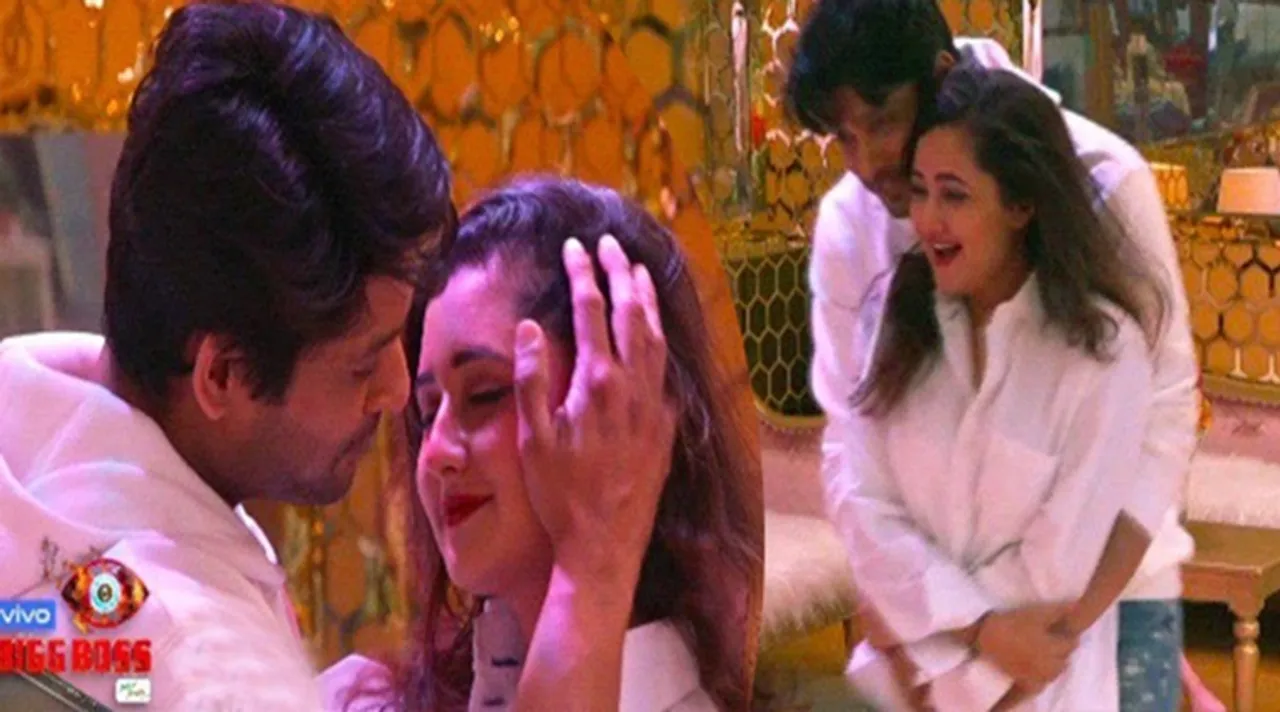 'অনুরাধা পড়োয়ালই আমার মা'-কেরালার মহিলার দাবিতে কী বললেন গায়িকা?