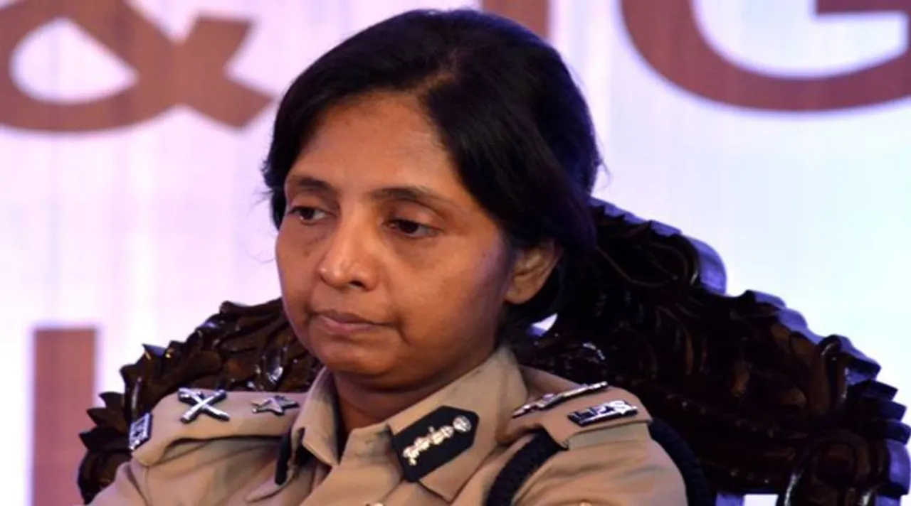 ips damayanti sen,আইপিএস দময়ন্তী সেন, damayanti sen, দময়ন্তী সেন, দময়ন্তী সেনের খবর, CBI Quiz Ips Damayanti Sen in Rose Valley Scam, দময়ন্তী সেনের বাড়িতে সিবিআই, দময়ন্তী সেনকে সিবিআই জিজ্ঞাসাবাদ, রোজভ্যালিকাণ্ডে দময়ন্তীকে জিজ্ঞাসাবাদ, damayanti sen news, damayanti sen latest news, damayanti sen is back in kolkata police, কলকাতা পুলিশে ফিরলেন দময়ন্তী সেন, পুলিশ, লালবাজার, lalbazar, park streat rape, পার্ক স্ট্রিটে গণধর্ষণ, mamata banerjee, মমতা বন্দ্যোপাধ্যায়, suzette, সুজেট, nusrat jahan, kader khan, নুসরত জাহান, কাদের খান