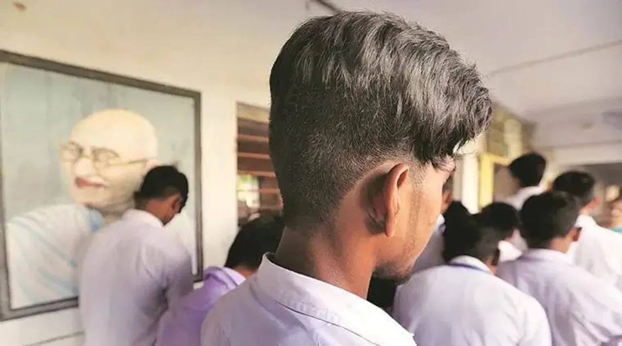 tamil nadu news, তামিলনাড়ুর খবর, তামিলনাড়ু, tamil nadu school haircut rule, ছাত্রদের হেয়ারকাট, হেয়ারস্টাইল, Tamil Nadu Government Schools, স্কুল পড়ুয়াদের হেয়ার স্টাইল, তামিলনাড়ুর সরকারি স্কুলের হেয়ার স্টাইল, Tamil Nadu students, Hair Cuts, Students Hair Cut, ছাত্রদের হেয়ারকাট, হেয়ার স্টাইল, Hairstylers, Tirunelveli, Tenakasi, Adoloscne students, Indian Express bangla News, Chennai News, Tamil Nadu News