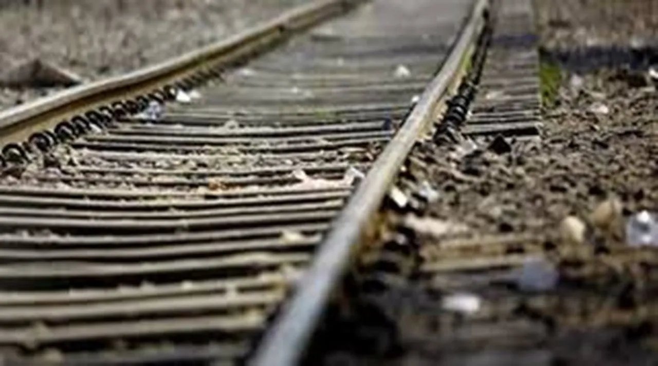 bangladesh train collision, বাংলাদেশে ট্রেন দুর্ঘটনা, ট্রেন দুর্ঘটনা, রেল দুর্ঘটনা, train collision bangladesh, বাংলাদেশে ২টি ট্রেনের সংঘর্ষ, বাংলাদেশে ২টি ট্রেনের মুখোমুখি সংঘর্ষ, bangladesh train crash, bangladesh train crash news, bangladesh news, বাংলাদেশের খবর, বাংলাদেশ