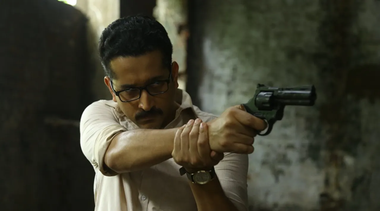 Anirban Bhattacharya Parambrata Chatterjee starrer Srijit Mukherji film Ditiyo Purush review