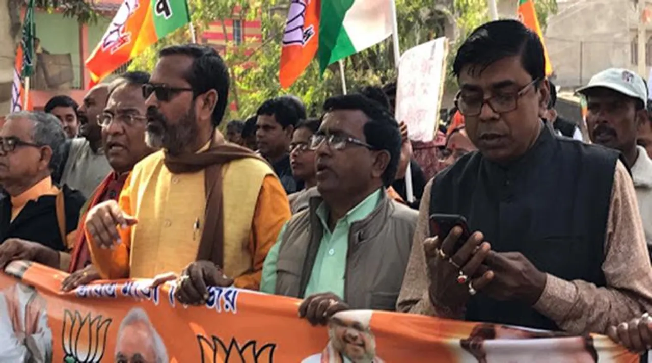 shyamapada mondal bjp, শ্যামাপদ মণ্ডল, শ্যামাপদ মণ্ডলের খবর, শ্যামাপদ মণ্ডল বিজেপি, শ্যামাপদ মণ্ডল গুলি, shyamapada mondal news, shyamapada mondal comments, শ্যামাপদ মণ্ডলের গুলি মন্তব্য, শ্যামাপদ মণ্ডলের শ্যুটআউট মন্তব্য, shyamapada mondal bjp controversy, shyamapada mondal birbhum bjp leader, shyamapada mondal shootout comments, tmc, তৃণমূল, বিজেপি, bjp, dilip ghosh, দিলীপ ঘোষ