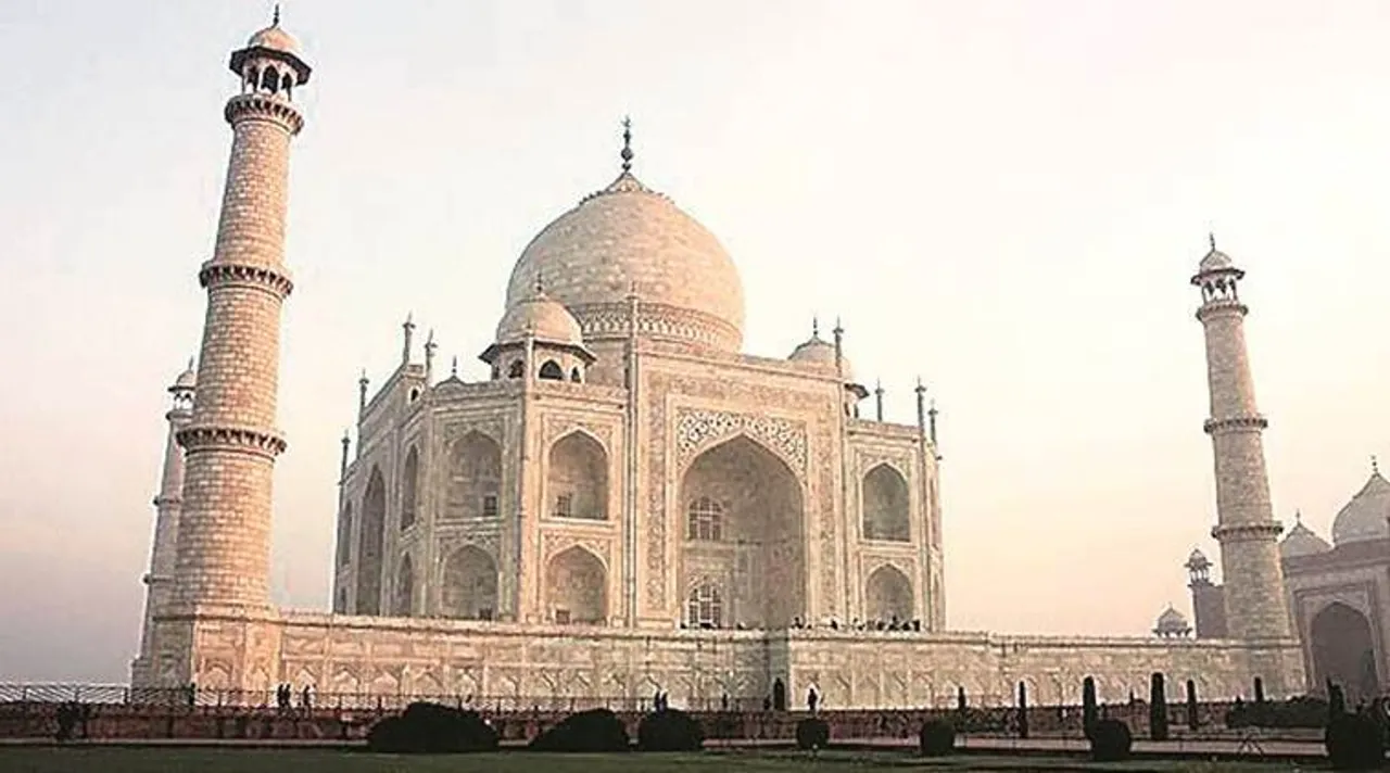 Taj Mahal’s tombs cleaned for first time in 300 years