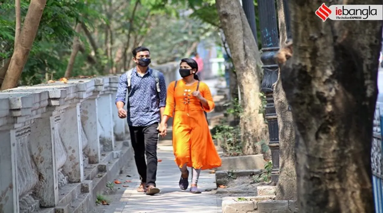 করোনা আবহে আগামী ৪৮ ঘন্টায় বৃষ্টির পূর্বাভাস রাজ্যে