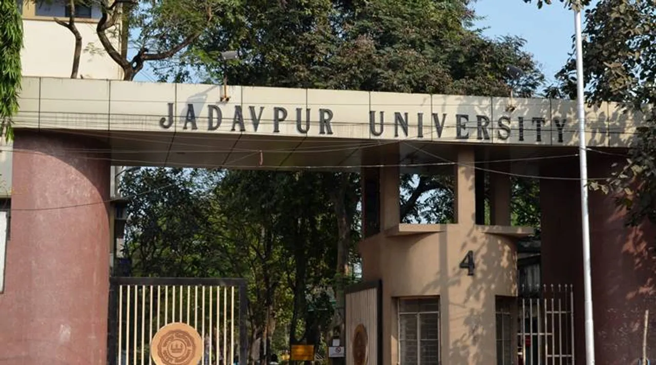 jadavpur university, যাদবপুর বিশ্ববিদ্যালয়, পোলিশ পড়ুয়াকে ভারত ছাড়ার নির্দেশ, যাদবপুরের ছাত্রকে দেশ ছাড়ার নির্দেশ, jadavpur university polish student, যাদবপুর পোলিশ ছাত্র, সিএএ, foreign student jadavpur university, কামিল, যাদবপুরের ছাত্রকে দেশ ছাড়ার নির্দেশ, kamil siedcynski, caa protests, kolkata caa protests, indian express bangla news