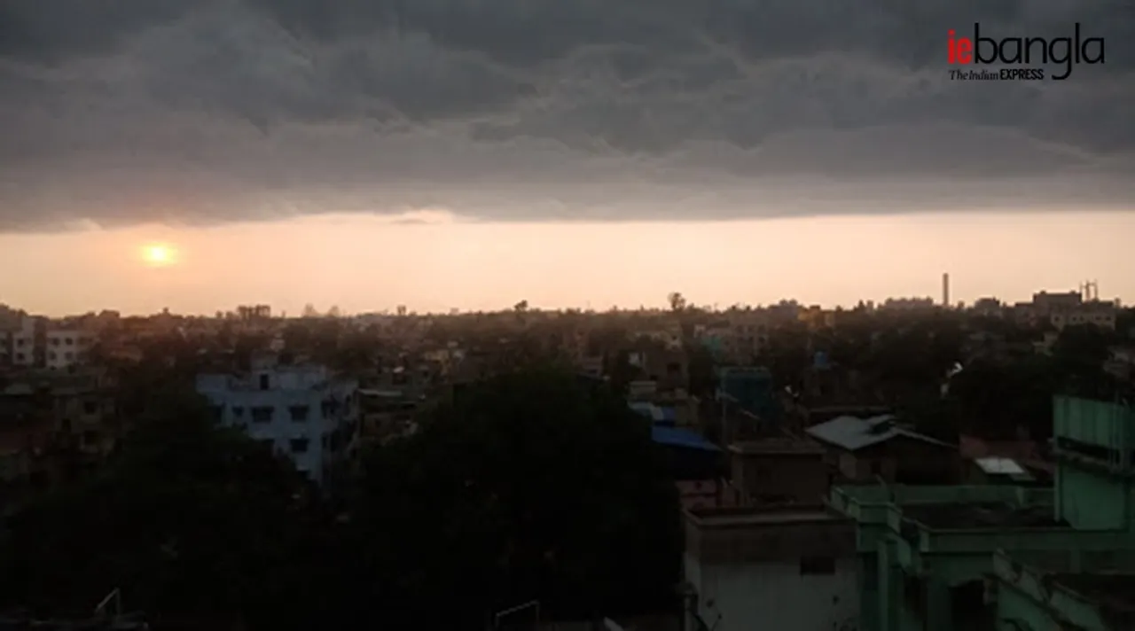 বইছে দমকা হাওয়া, ফের ঝড়-বৃষ্টির পূর্বাভাস বাংলায়