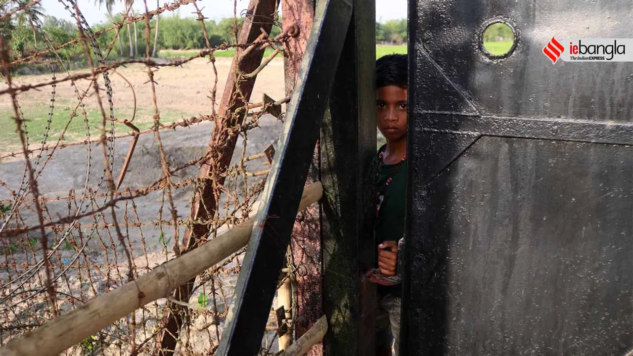 india bangladesh border, ভারত-বাংলাদেশ সীমান্ত, BSF, বিএসএফ, Taltoli, তালতলি, rehabilitation, বামনগোলা, india bangladesh relation, ভারত-বাংলাদেশ সম্পর্ক, ground reports from West Bengal, পশ্চিমবঙ্গ, West Bengal news, indian express, কলেজ স্ট্রিট, college street, করোনা, corona, corona news, Bangla Khabar, বাংলার খবর, Bangla News Live, বাংলার ব্রেকিং নিউজ, Breaking Bangla News,Bangali news, বাংলায় সর্বশেষ খবর, লেটেস্ট খবর, News in Bengali, Bengali News Today, বাংলা নিউজ, Bengali News, করোনা মহামারী, corona pandemic, Bangla Khabor, কোভিড-১৯, covid, News in Bangla, করোনা ২০২১, corona 20201, 24 Ghanta Bangla News, Bangla News, covid-19
