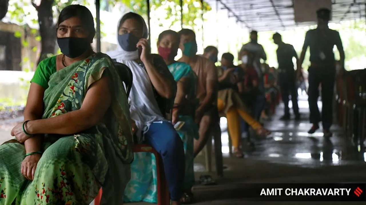 India reports 10,488 new cases 21 November 2021
