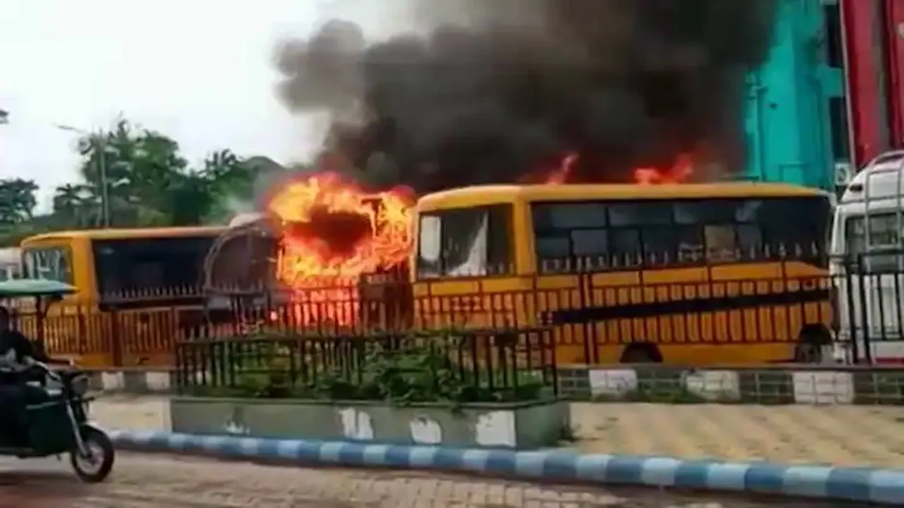 Bus Fire, Howrah, Bangla News
