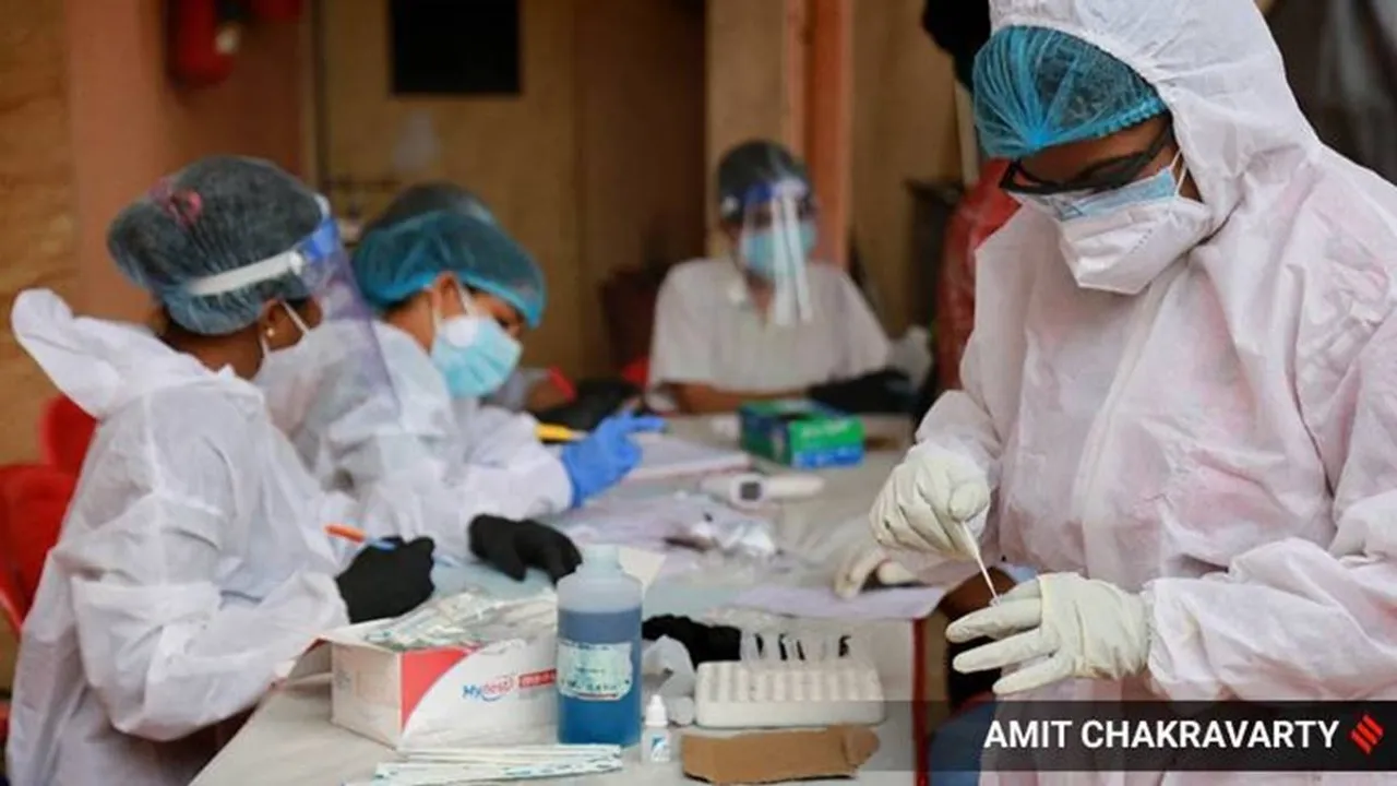 India reports 1,79,723 fresh Covid 19 cases, 4,033 Omicron cases 10 january 2022